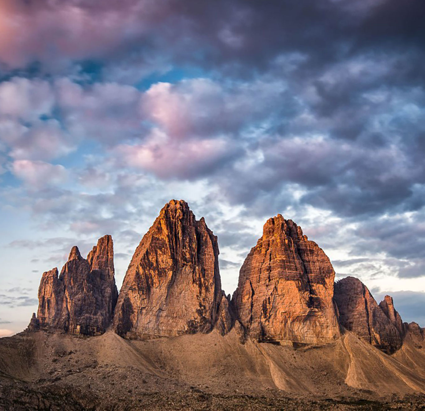 Experience the Dolomites: sightseeing from the sky